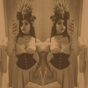 Meet your Posher, Marisa